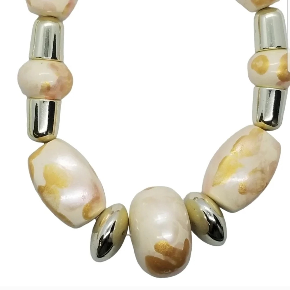 VINTAGE PEARLESCENT CREAM WITH GOLD & SILVERTONE BEADED STATEMENT NECKLACE